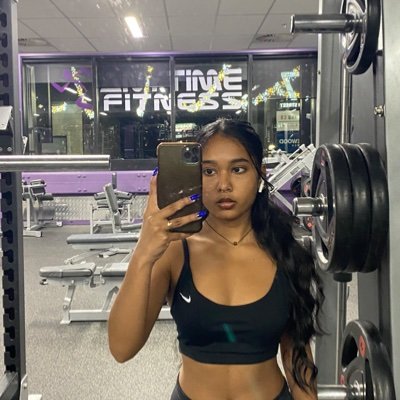 Onlyfans girly 
4'11 Fijian Indian 🇫🇯
20