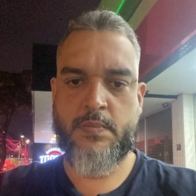 Basqueteiro, Baixista, Especialista em Cyber Security e por aí vai.