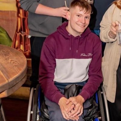 THEHOLLAMBYCRIP's profile picture. 