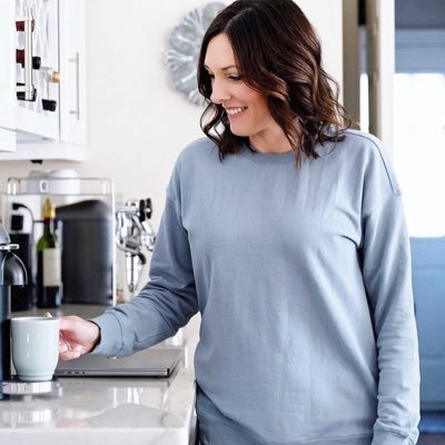 JoLynneShane2's profile picture. 