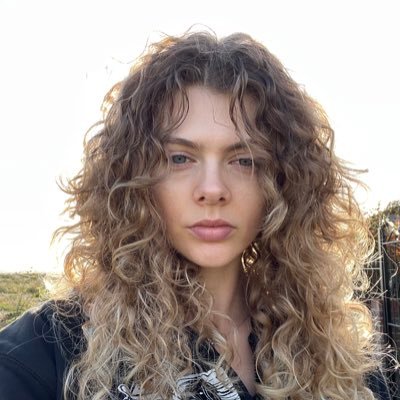 Actress, Model and somehow viral on TikTok. ♒️
