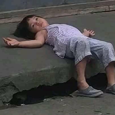 lifetroublee's profile picture. be mature