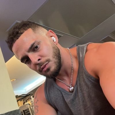 viktorluxz's profile picture. ﹟ rıen ne vα te fαıre de mαl ଓ
        𝗹𝗼𝘃𝗲, too 
has to be learned. 🪐
NSFW 🔞
casado: @Guy_assif_Ofc 💍