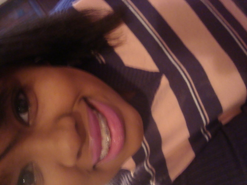 Sorria, mesmo que esteja dificil SORRIA. 

  (;