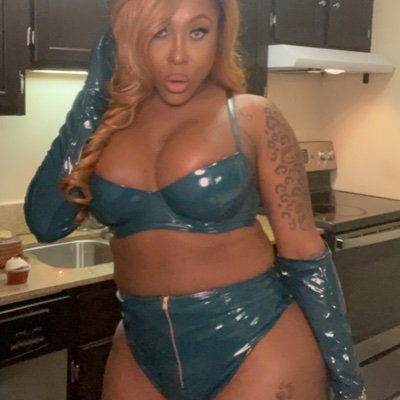 Ts mistress foxy big boobs big bazooka Aka ts Barbwire 👑🦊💋