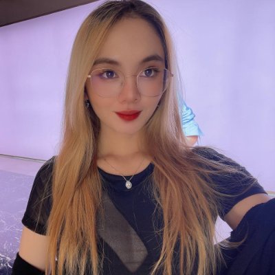 _kara0122's profile picture. My Story, is everyone's Story.