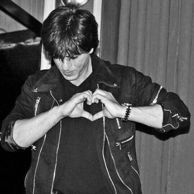 shreyashkar_raj's profile picture. Kabhi kabhi jeetne ke liye kuch haarna bhi padta hai, aur haar kar jeetne waale ko baazigar kehte hai.