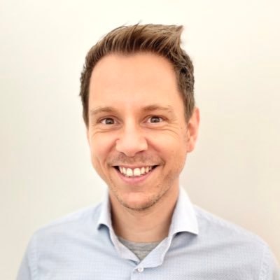 Founder & CEO of https://t.co/qoJStvlsOE. Marketer. Lebe in Hessen mit norddeutschem Herz. Lieber Wald als Couch. Alternativ auch in der Luft zu finden.