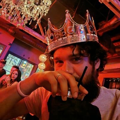 kingD_M's profile picture. Who ordered the waffles?

shuffling to headbanging in 3.0 seconds

possibly sauced