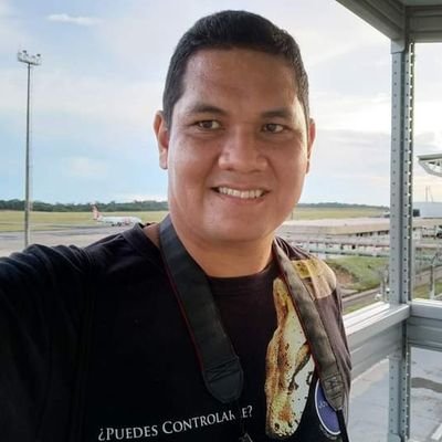 Jornalista por Formação e Profissão. Mestre de cerimônias e Servo do Deus Altíssimo e futuro estudante de Direito.