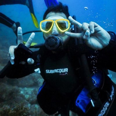 Edwiin27's profile picture. Arquitecto - Powerlifter