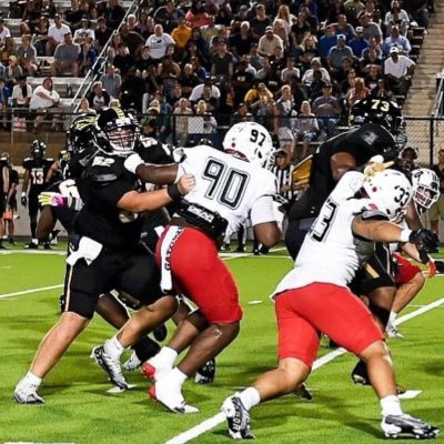 Class of 2022 defensive lineman#50 6’4 270 DT qualifier@trintyvalley football //NCAA ID#2112398120