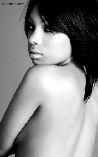 Dipwear model/professional dancer bookings for music videos  mags shoots .appearances. ect .contact D Ellis @646-707-2969or email  Dellisakara@gmail .com