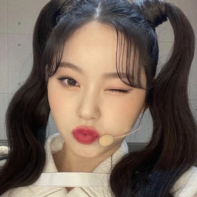 18 (DNI -14) ;; edtwt, vent tw . . . she/her ★ || ednos & kyujin warrior