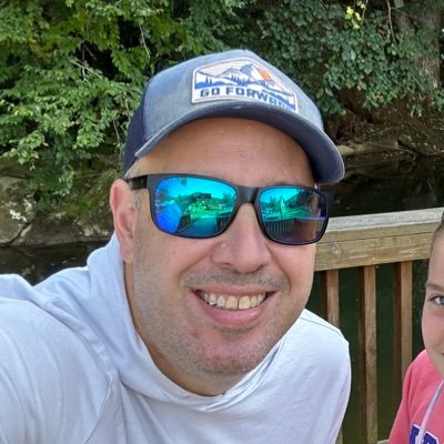 dekriegermiz's profile picture. father of 3 girls, husband to an amazing wife, negotiator and strategist