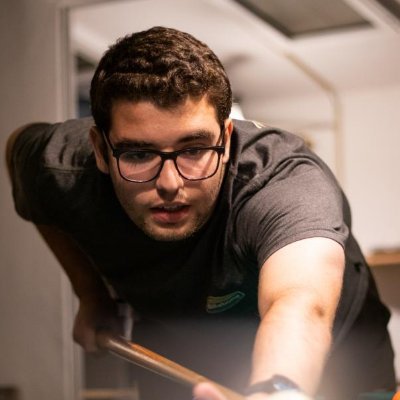 🔴⚪
Comentador de Futebol aos Fins de Semana, Estudante Universitário a noite, e piloto durante o dia.

@ftwesports F1 Driver