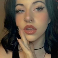 zoe ❀ (@zoeealexa_) 's Twitter Profile