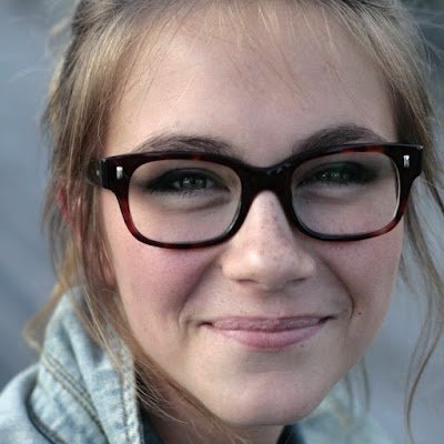 Sarah_coams's profile picture. Get compliments on your skin not your makeup @cosmeticatop11