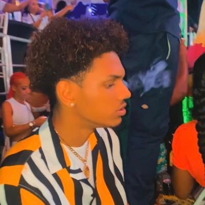 RomariiG6's profile picture. 