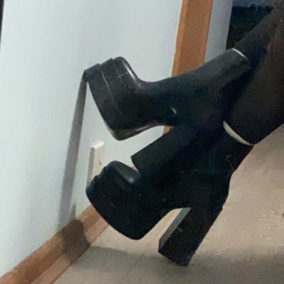 GoddessNevrmore's profile picture. Just a Goddess with a money kink ° Portuguese living in Sydney ° Beem It: Nevrmore ° Throne: nevrmore ° No cash meet