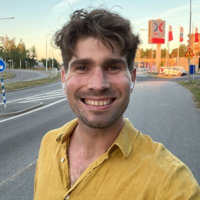 Clinician, PhD candidate - Australian based in London
