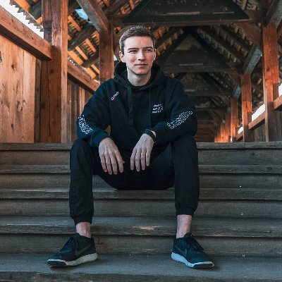 Student @FHNW. Esports enthusiast.
Never stop learning. The world is full of possibilities.
🎮 @zaphare
#blibruhigundlern