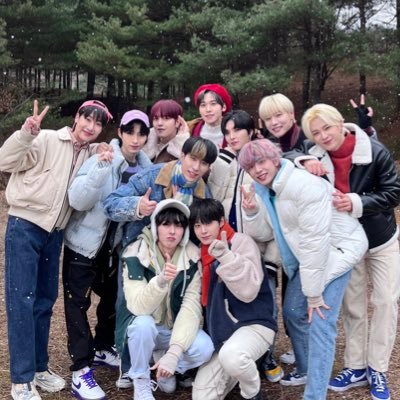 ᴄᴏʟʟᴇᴄᴛɪᴏɴs ᴏғ 🅞🅝🅔🅦🅔 & ⓄⓃⒺⓊⓈ // รีวิวอยู่ใน ❤️ʟɪᴋᴇs // สั่งของวีอัสและถามเพิ่มเติมได้ที่ ᴅᴍ // ถ้าตอบช้า ตามได้ที่ @makeONEshine🙏🏻🙇🏻♀️
