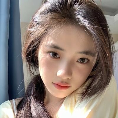 zhngsh39348451's profile picture. 05 女高偶尔有偿可约只有晚上有时间哦QQ2667007616关注点赞的私信才会回哦