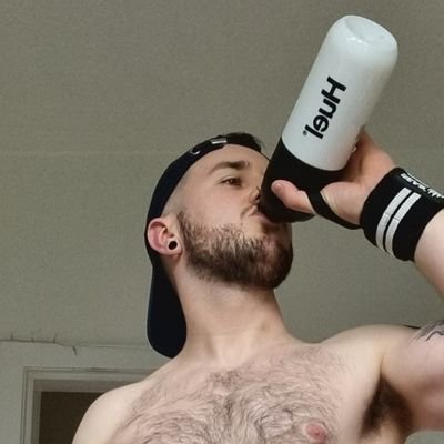 🔞🏴󠁧󠁢󠁳󠁣󠁴󠁿
Scottish gamer, weightlifter and filthy nerd
channels linked below 💦

he/him