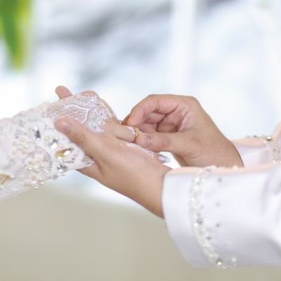 MiaSuwandhari's profile picture. 