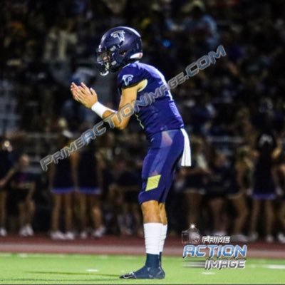 |Foothill HS| 📍 Las Vegas, NV | QB | 6’1 181lbs | c/o ‘24 https://t.co/vi6qT7uKz8 3.2gpa. NCAA id: 2203454402