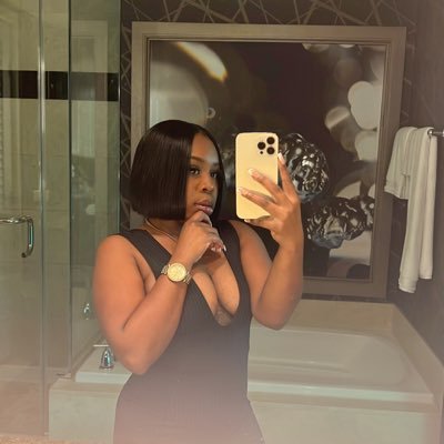 Mother of ✌🏾. Microshading Artist. Follow me on IG : @exquisite.browz or @davia_baby ❤️🥰