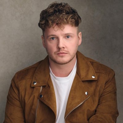 ACTOR  … IG danielharnett4 … Currently playing the Joker in @choirofman West End  … Associate producer on Noise Boys … writing a show