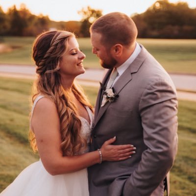 aimeeemariee's profile picture. nurse 💉| wife 💍| doodle lover 🐶❤️