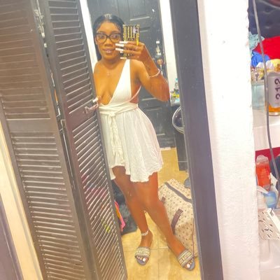 _Shakieba_'s profile picture. YOLO Happiness is also Kindness