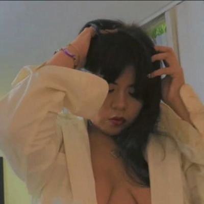 itna_flores's profile picture.