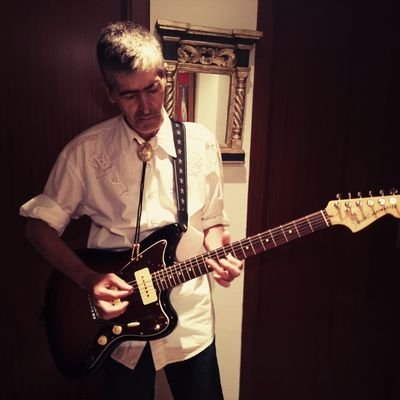 Artista plástico. Vocal de VOX en J.M.D Zaragoza/Coordinador de la Agrupación Oliver-Valdefierro-Hispanidad. Orgulloso de ser español. #SoloQuedaVOX🌐🇪🇸