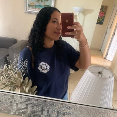 Elima1998's profile picture. 