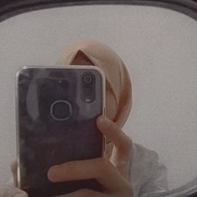 RBellaerlina25's profile picture. positif thinking☘️