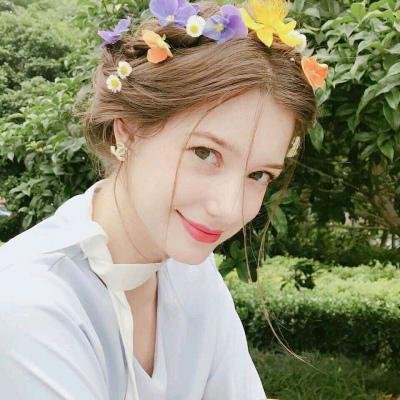 Alberta49492270's profile picture. 