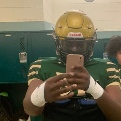 CO 2023🎓 DT/CHS🦅 javaruscampbell75@gmail.com 773-355-7059