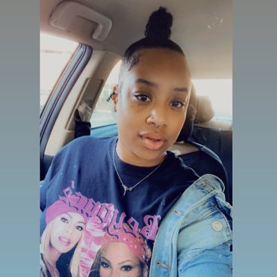 nailsN_lipstick's profile picture. Young black woman with style and grace. Instagram | januarymade