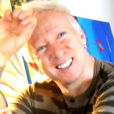 I am an artist living in Düsseldorf, Germany.