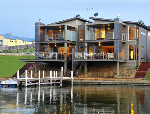 Gippsland Lakehouse for a luxury stay on the Gippsland Lakes with private jetty and open fireplace.