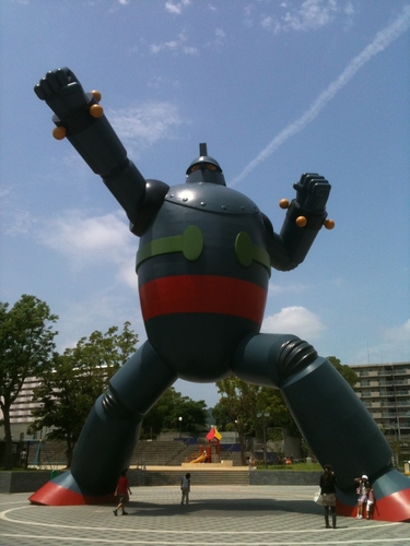 神戸市生まれのヴィッセルサポ。離れているからこそ、故郷を思う気持ちは強い。
戦え！ヴィッセル神戸！