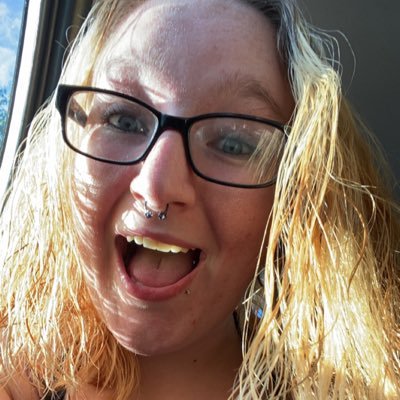 https://t.co/kx7JUylBIA. I’m 21 yo I have 2 kids & happily married. I do sell content and my link for OnlyFans is up above.