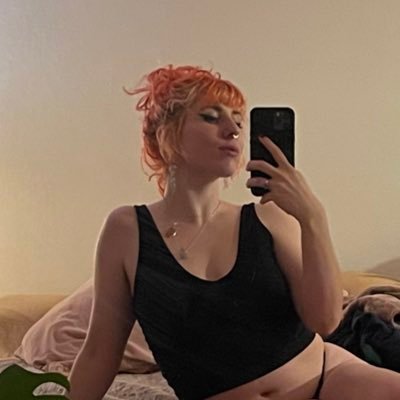 🔞18+🧚🏼♀️femme earth being being🌸 abolitionist 🦋 anticapitalist 🦋 anti imperialist 💚Taurus sun🪲sag moon🌞Leo rising🦚 24🦷