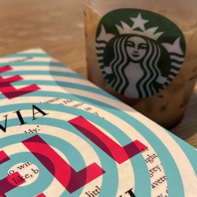 booksandbonds's profile picture. • elegant epiphany •