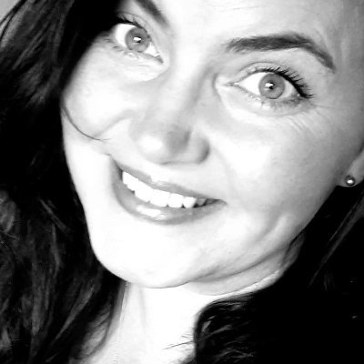 Theatre loving, cake eating, fiction writing, fancy dress wearing, charity worker who is in love with Cornwall, history and cake!
All views are my own.