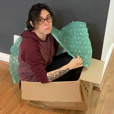 flavianajar's profile picture. ENFP-T
Gosto muito de reclamar e de falar dos meus gatinhos. Editora, Kapopeira, tiazona e ansiosa.